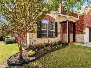 204  Leonard Way 