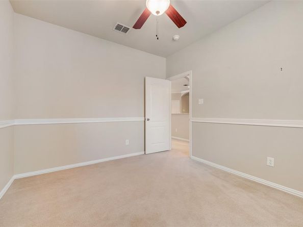 324  Kirby Drive , Lantana Texas 76226