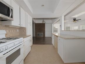 8422  Capriola Lane , Dallas Texas 75228