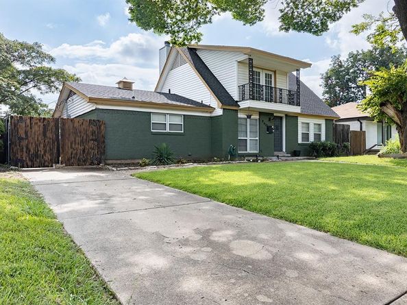 8422  Capriola Lane , Dallas Texas 75228