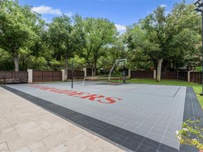 1409  Crowley Road , Arlington Texas 76012