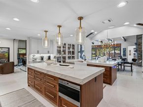 1409  Crowley Road , Arlington Texas 76012