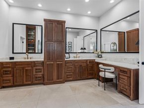 1409  Crowley Road , Arlington Texas 76012