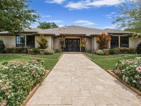 1409  Crowley Road , Arlington Texas 76012