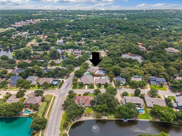 1409  Crowley Road , Arlington Texas 76012