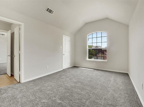 204  Autumnwood Drive , Mansfield Texas 76063