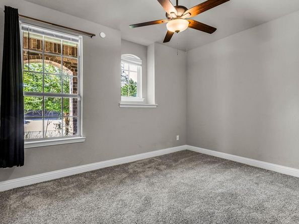 713  Parkland Drive , Aubrey Texas 76227