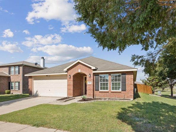 3121  Lipizzan Drive , Denton Texas 76210