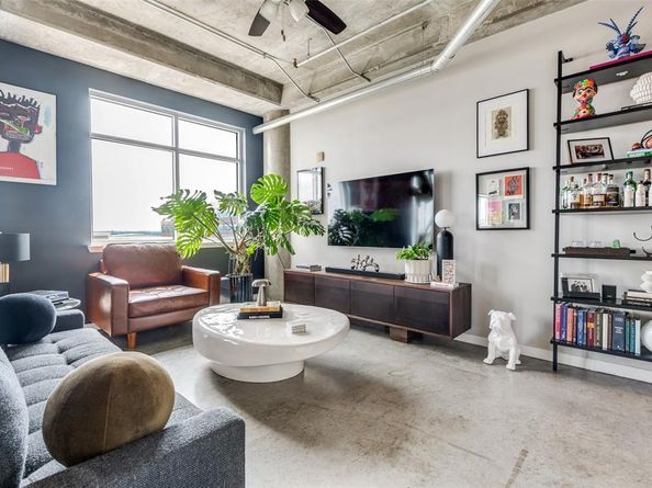 1001  Belleview Street  602, Dallas Texas 75215