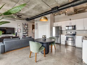 1001  Belleview Street  602, Dallas Texas 75215