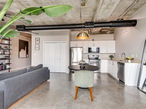 1001  Belleview Street  602, Dallas Texas 75215