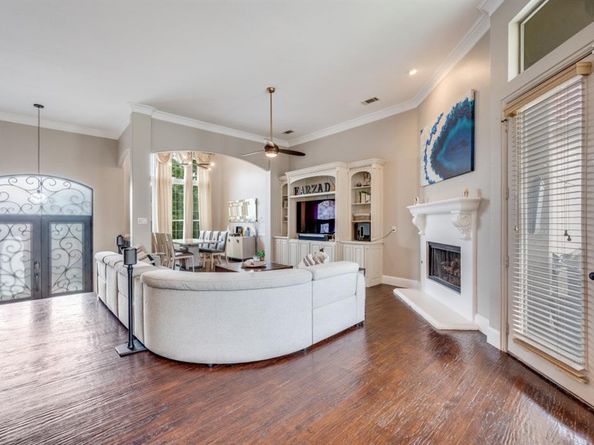 3336  University Park Lane , Irving Texas 75062