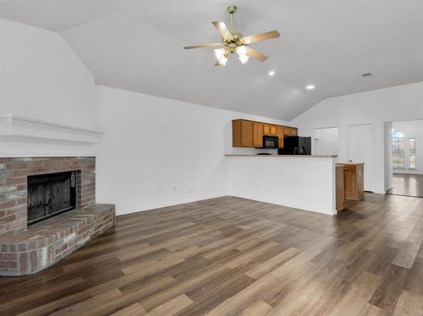 3000  Prairie Hill Lane , Arlington Texas 76010