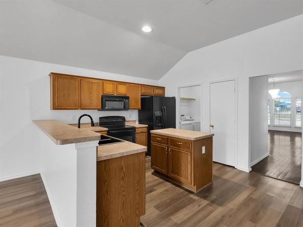 3000  Prairie Hill Lane , Arlington Texas 76010