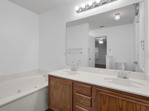 3000  Prairie Hill Lane , Arlington Texas 76010