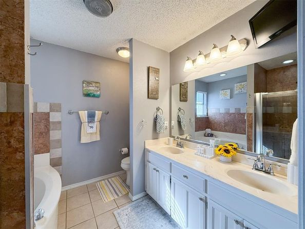 6507  Country Creek Drive , Arlington Texas 76001