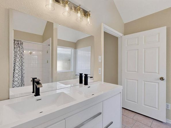 4653  Saint Francis Avenue , Dallas Texas 75227