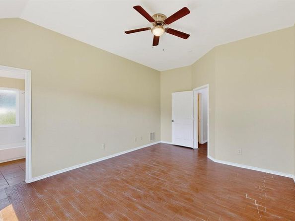 4653  Saint Francis Avenue , Dallas Texas 75227
