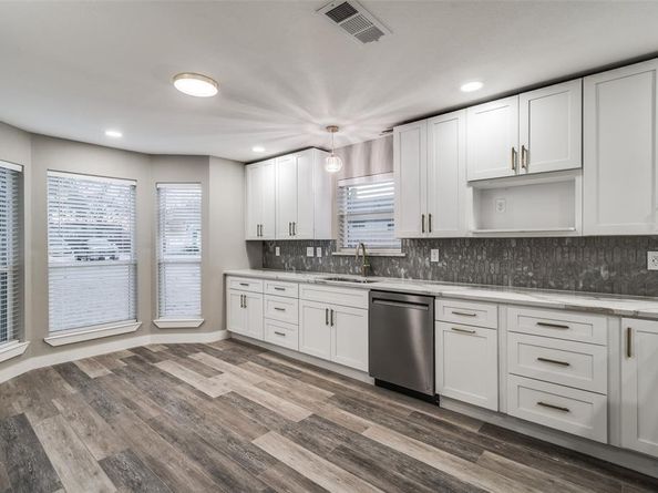 3500  Roberts Avenue , Dallas Texas 75215