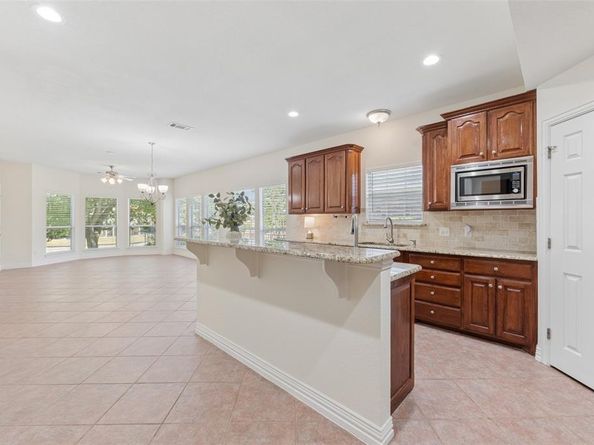 1825  Spinnaker Lane , Azle Texas 76020