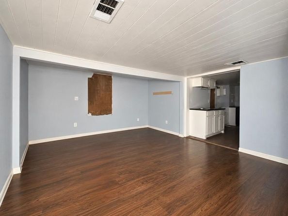 5512  Curzon Avenue , Fort Worth Texas 76107