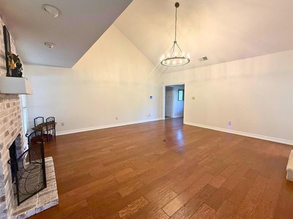 6004  Lakehurst Drive , Arlington Texas 76016