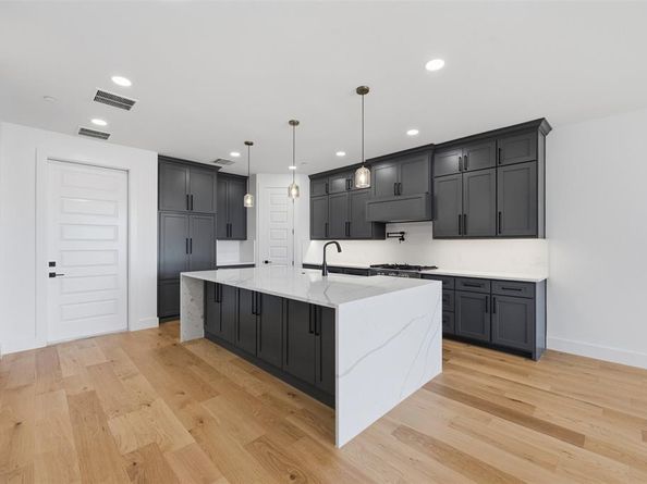 404  Vista Buena Trail , Fort Worth Texas 76111