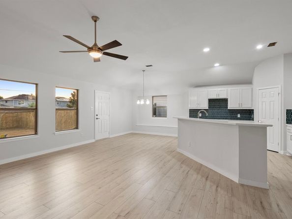 6641  Happy Trails Drive , Dallas Texas 75241