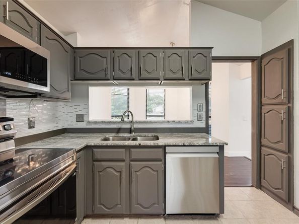 17490  Meandering Way  202, Dallas Texas 75252