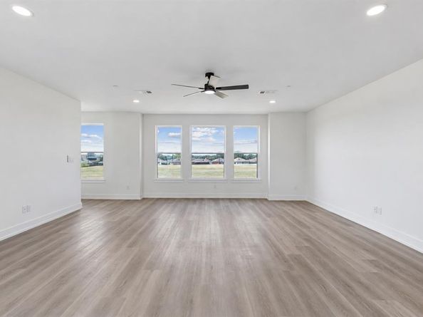 4509  Crescent Heights Road , Garland Texas 75043