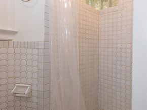 1338 Larkin Street, San Francisco CA 94109