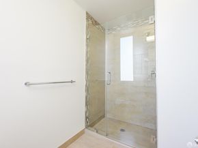 570 Innes Avenue 302, San Francisco CA 94124