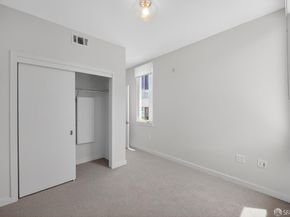 570 Innes Avenue 302, San Francisco CA 94124