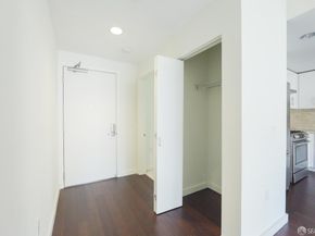 570 Innes Avenue 302, San Francisco CA 94124