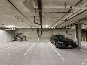 570 Innes Avenue 302, San Francisco CA 94124