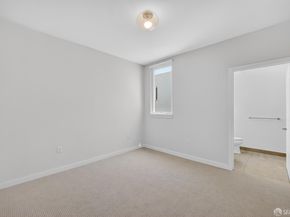 570 Innes Avenue 302, San Francisco CA 94124
