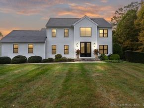 40 Great Ring Road, Newtown CT 06482