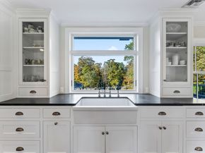 40 Great Ring Road, Newtown CT 06482