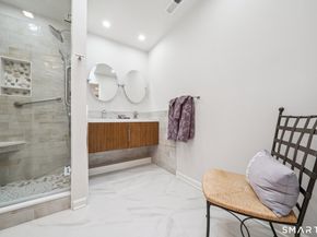 11 Boulevard Drive 936, Danbury CT 06810