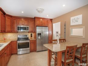 3 Daniels Drive, Danbury CT 06811