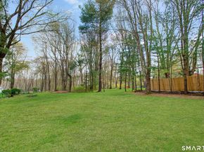 3 Daniels Drive, Danbury CT 06811