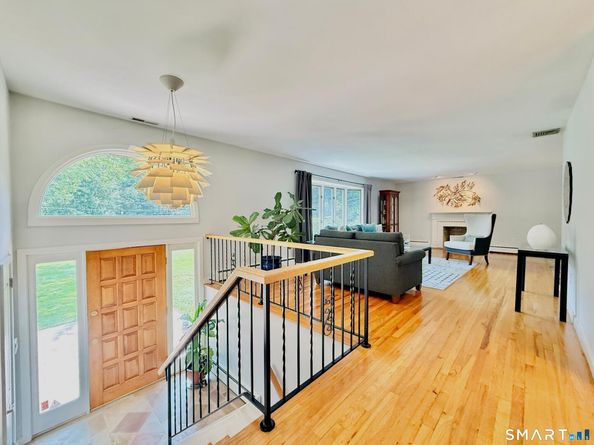 3 Susan Court, Norwalk CT 06851