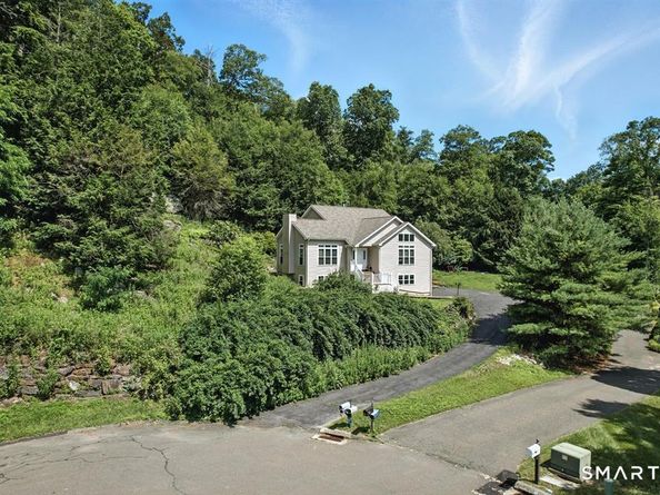 11 Squantz View Drive, New Fairfield CT 06812