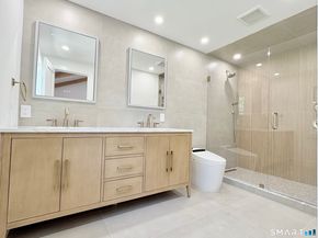 33 Manor Drive, Trumbull CT 06611