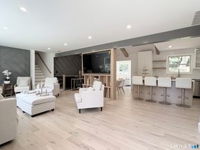 33 Manor Drive, Trumbull CT 06611