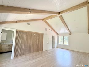 33 Manor Drive, Trumbull CT 06611