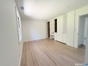 33 Manor Drive, Trumbull CT 06611