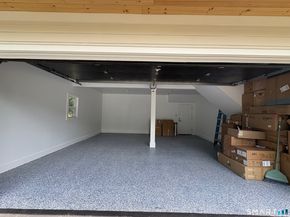 33 Manor Drive, Trumbull CT 06611