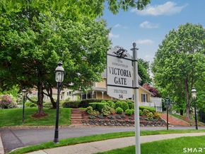 36 Catoonah Street 18, Ridgefield CT 06877