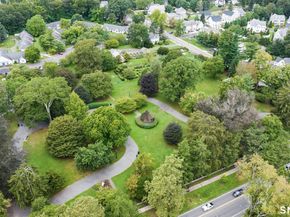 36 Catoonah Street 18, Ridgefield CT 06877